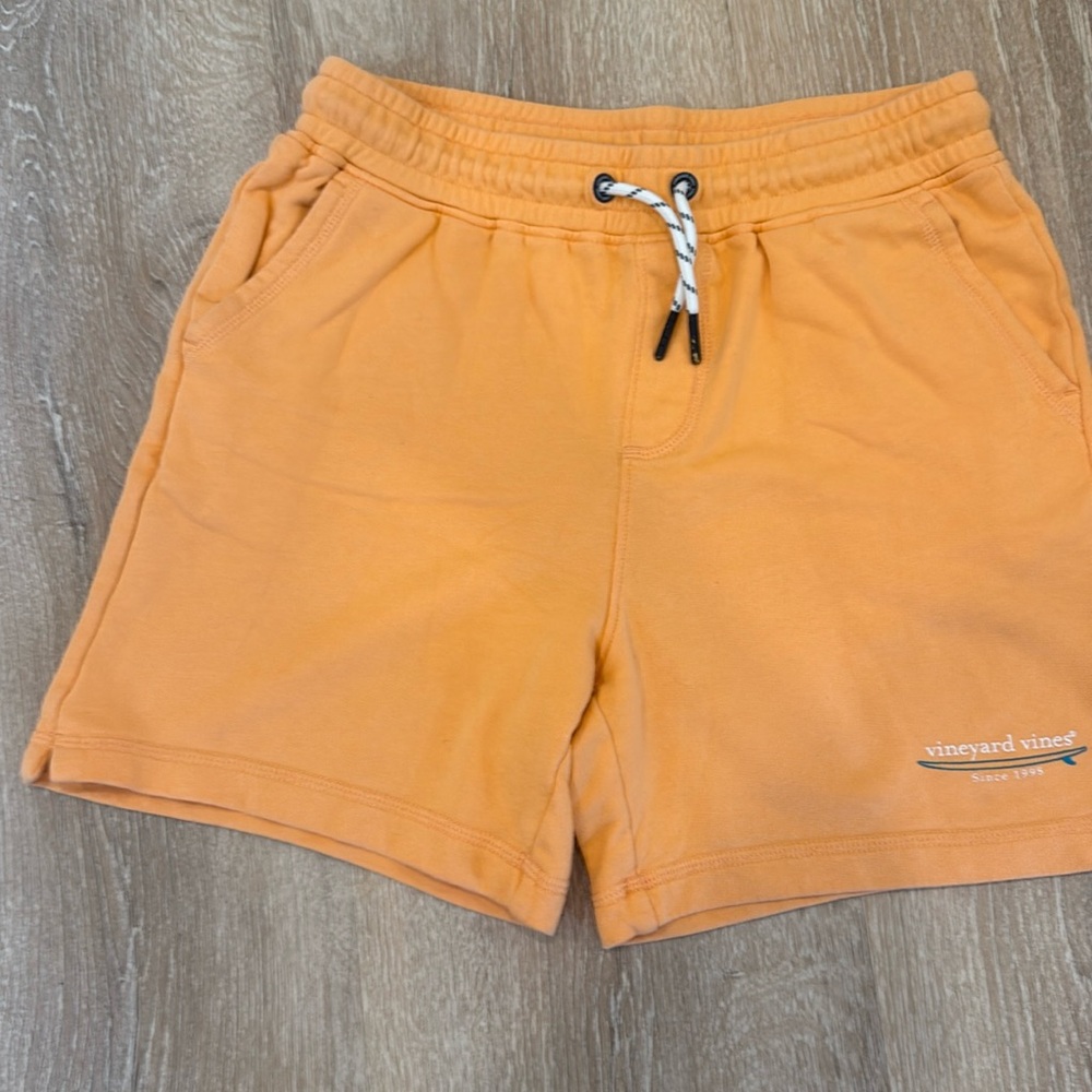 Vineyard Vines boys' orange slub shorts size M